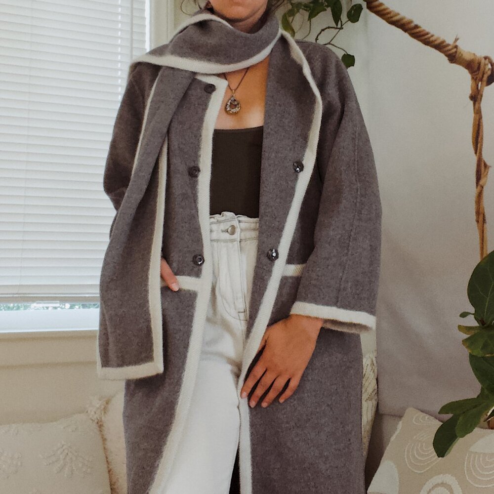 Gray Wool Jacket with White Detailing | Carolina Herrera | Size 4